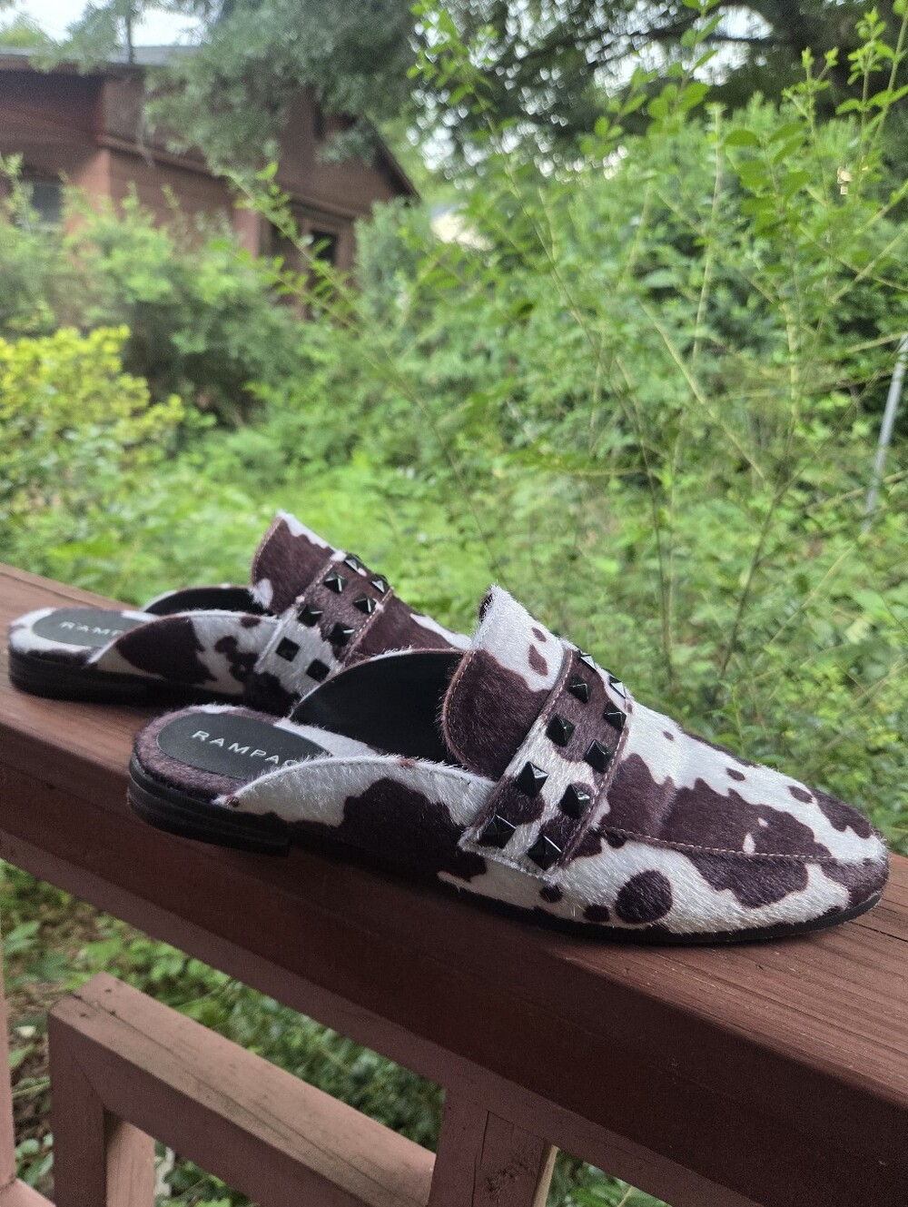 LN✨️Rampage Brown & White Cow Print Studded Mule